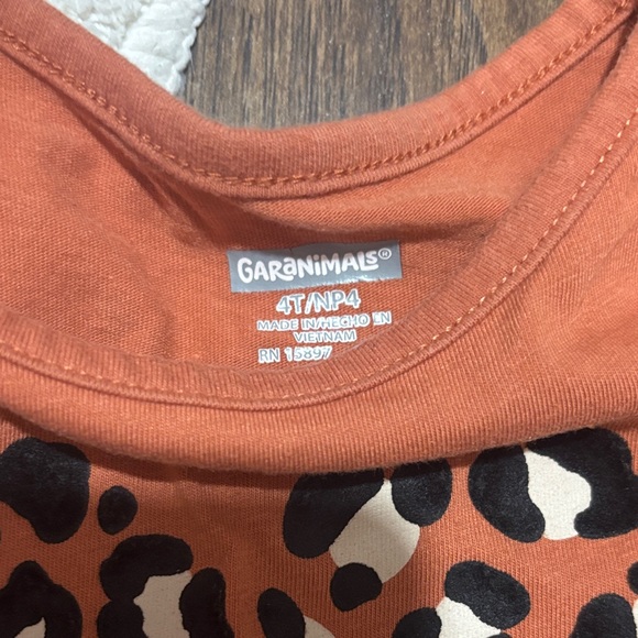 Garanimals Rust Long Sleeve Kids Top with Leopard Heart - Picture 4 of 4